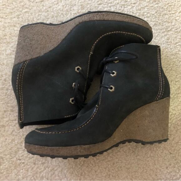 UEC TIMBERLAND Monogram Wallaby BLACK Wedge Genuine Suede Lace Up Booties SZ 8 - Picture 2 of 8